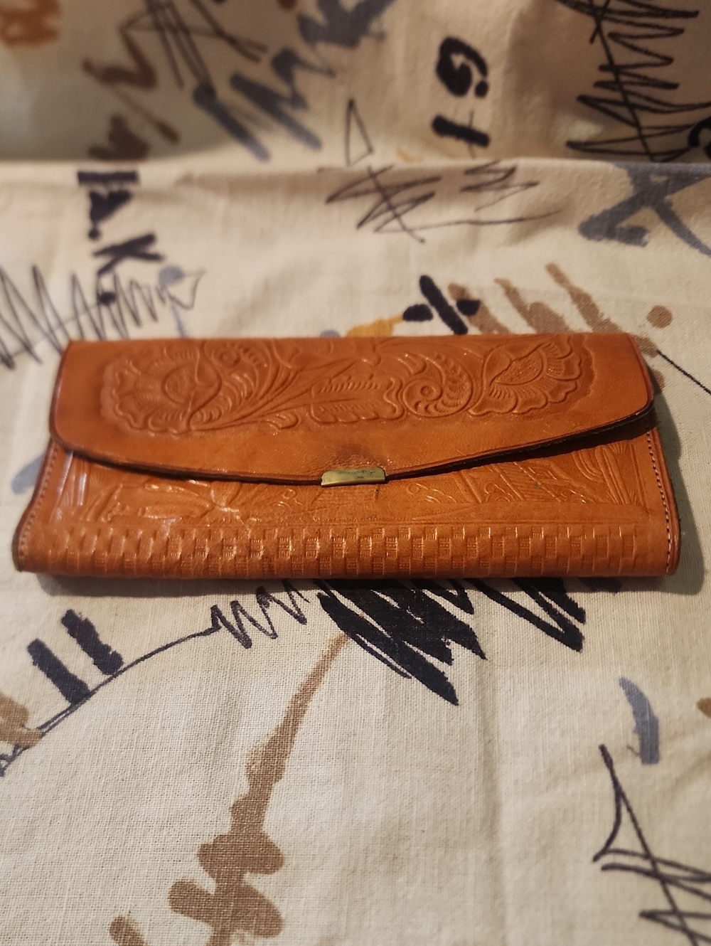 Vintage Mexican Embossed Tan Leather Wallet - Floral Design